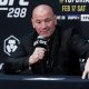Dana White participa da coletiva de imprensa pós-UFC 298.