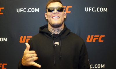 Caio Borralho posa para fotos após conceder entrevista para a Ag Fight no UFC Apex