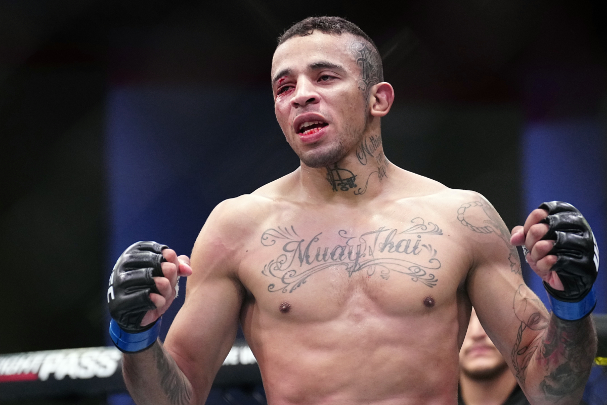 Carlos Prates nocauteou Trevin Giles no UFC