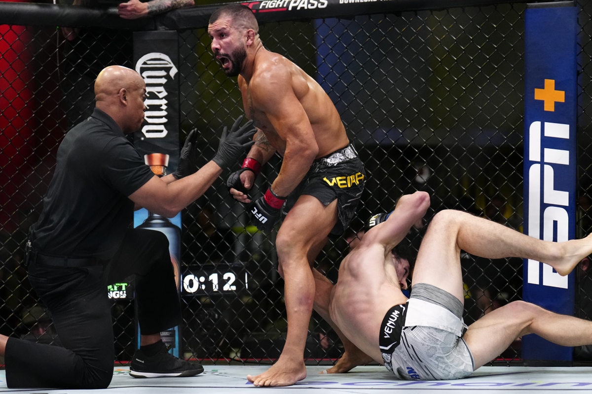 Rodolfo Vieira venceu Armen Petrosyan no UFC