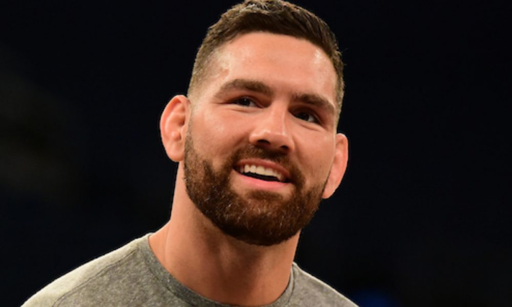 Trilogia? Chris Weidman sugere luta de boxe contra Anderson Silva