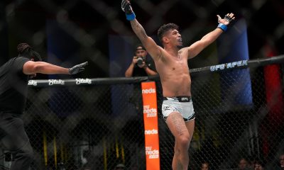 Jonathan Martinez celebra sua vitória no UFC Vegas 62.