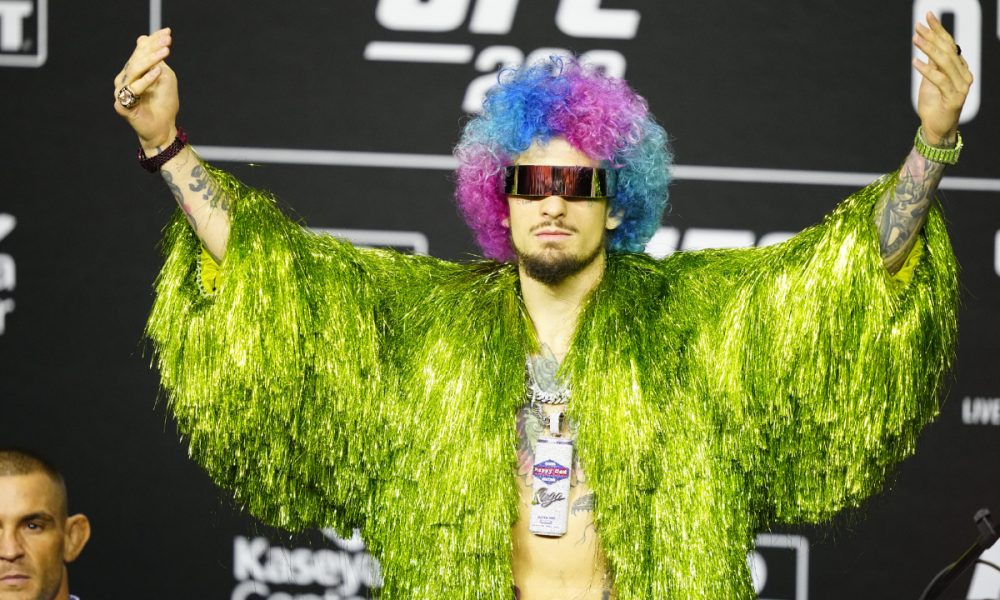 Sean O'Malley na coletiva de imprensa do UFC 299.