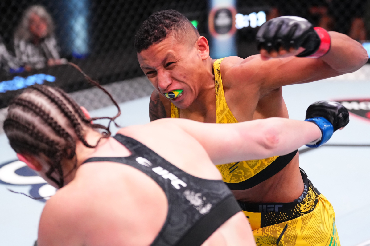 Josiane Nunes integra o top-15 dos galos do UFC
