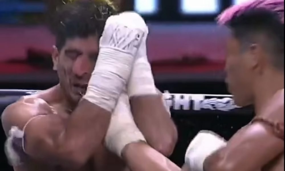 Brutal! Lutador destrói nariz de rival em combate de muay thai; veja