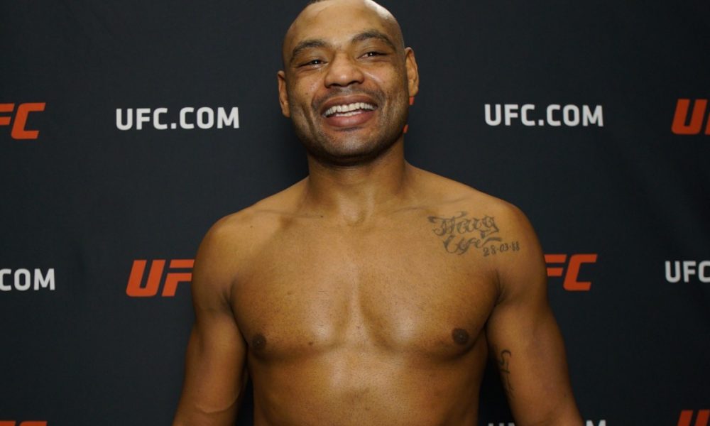 Após estreia vitoriosa no UFC, César Almeida desafia ex-campeão para luta