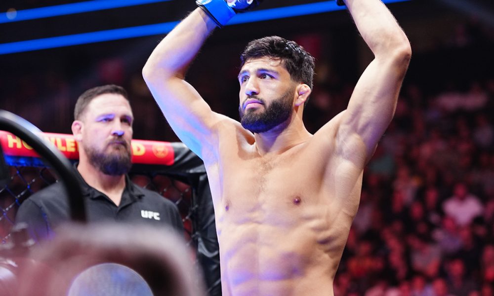 Fã pede desculpas a Tsarukyan por confusão antes de luta contra Do Bronxs no UFC 300