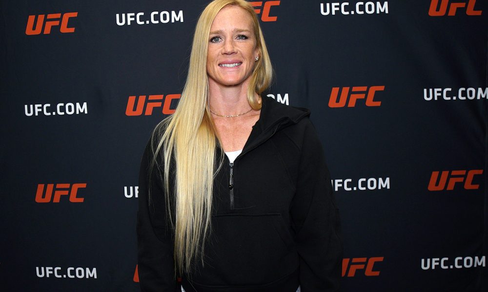 Ex-campeã do UFC, Holly Holm assina com empresa de Jake Paul e confirma retorno ao boxe