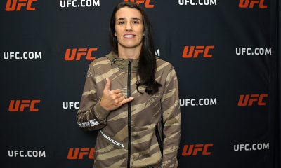 Marina Rodriguez posa para fotos após sua entrevista para a Ag Fight no UFC Apex