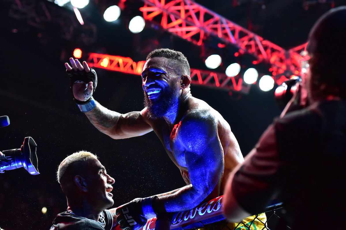 Joanderson Tubarão venceu Jack Shore no UFC Rio.