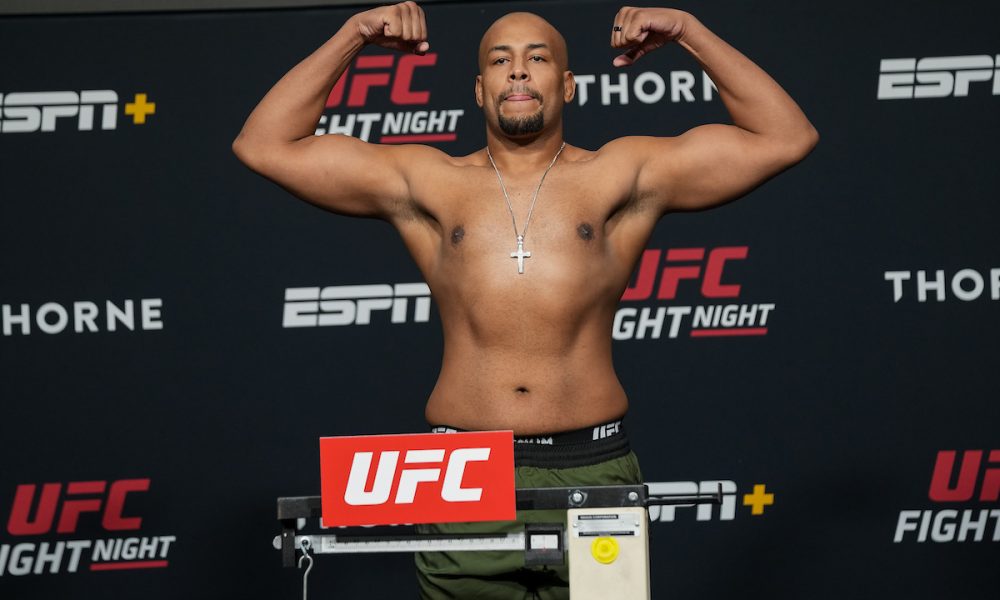 Rodrigo Zé Colmeia vence a balança e confirma primeira luta principal no UFC St Louis