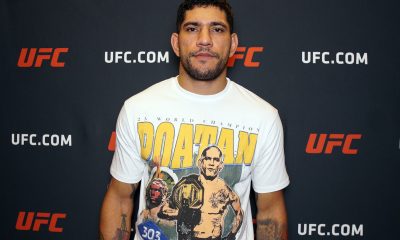 Alex Poatan posa para fotos após dar entrevista para a reportagem da Ag Fight