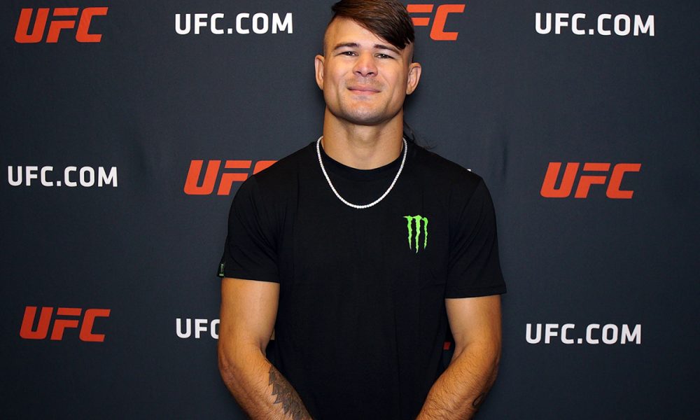 Ex-campeão sugere Diego Lopes vs Yair Rodriguez no UFC México