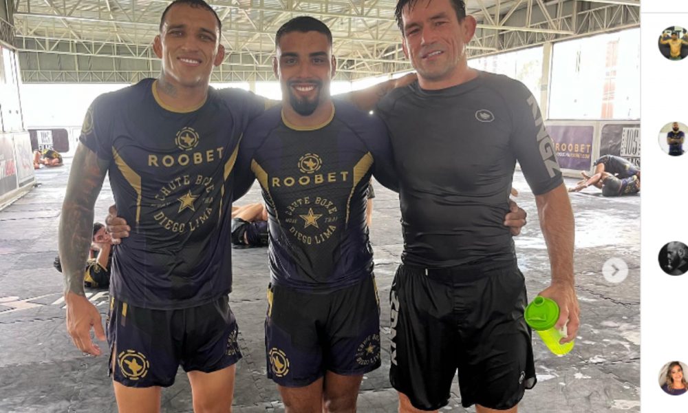Matheus Terra entre Charles Do Bronx e Demian Maia.
