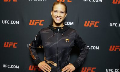 Stephanie Rondinha posa para fotos após dar entrevista para a reportagem da Ag Fight