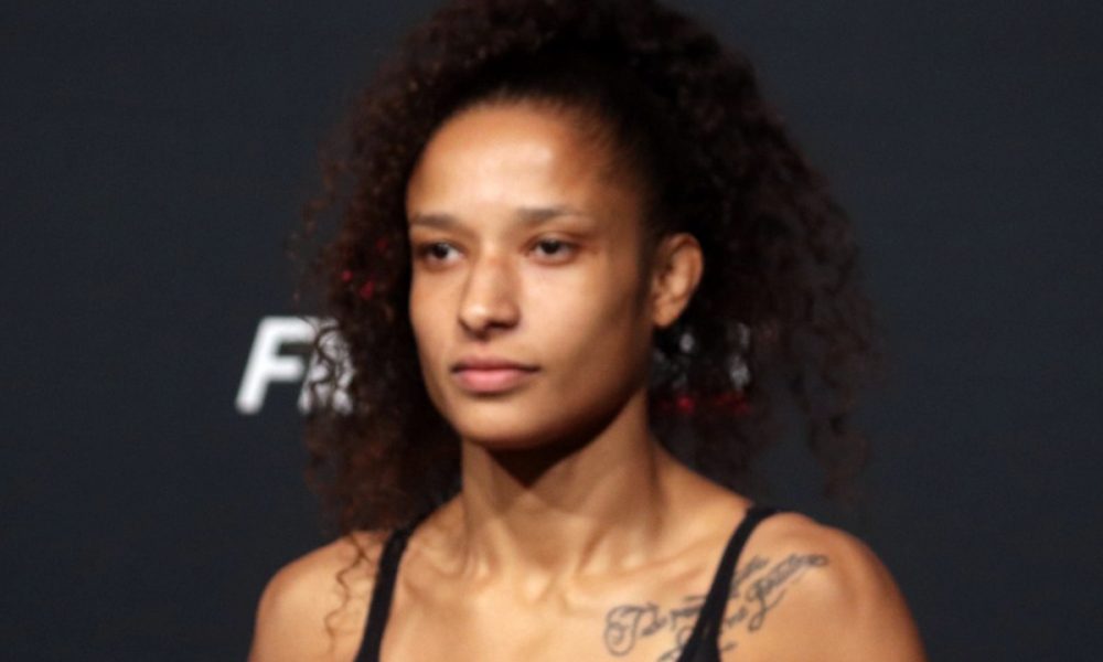 Invicta no Ultimate, Jacqueline Cavalcanti enfrenta francesa no UFC Paris em setembro