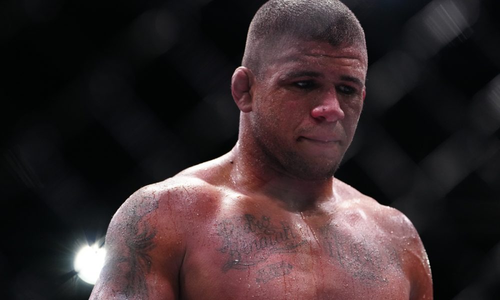 Derrotado, Gilbert Durinho admite erro em preparação para luta no UFC