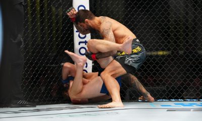 Elizeu Capoeira golpeira Zach Scroggin no ground and pound