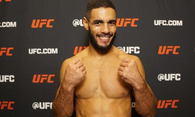Gabriel Bonfim posa para foto após vencer sua luta no UFC Vegas 102