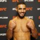 Gabriel Bonfim posa para foto após vencer sua luta no UFC Vegas 102