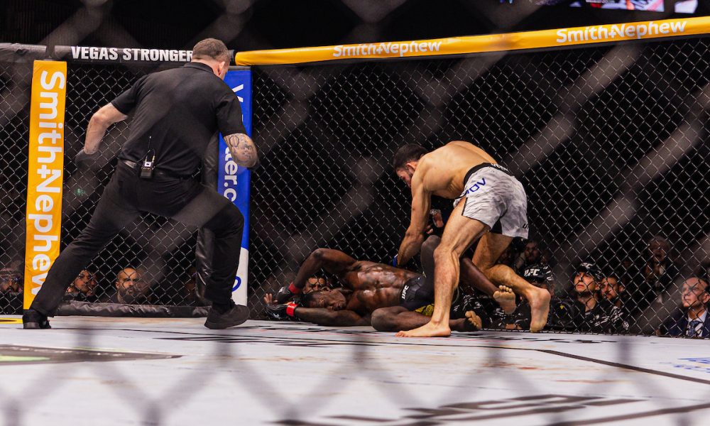 Israel Adesanya foi nocauteado por Nassourdine Imavov no UFC Arábia Saudita