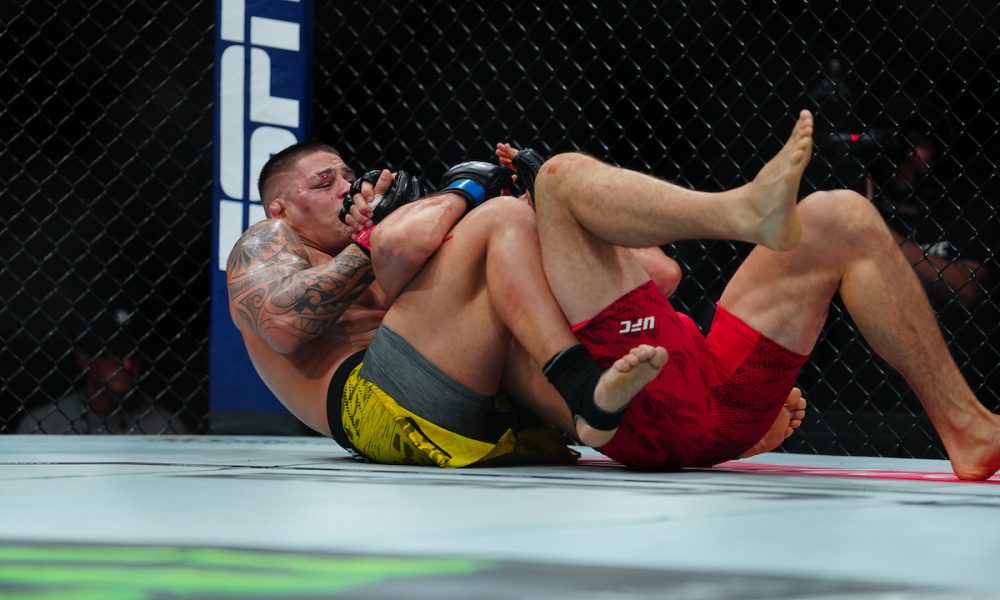 Tanque de guerra! Brunno Hulk faz alerta a rivais após finalização no UFC 313: “Sou completo”