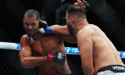 Djorden Santos (à esquerda) foi derrotado por Ozzy Diaz no UFC 313