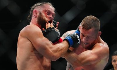 Justin Gaethje (à direita) venceu Rafael Fiziev no UFC 313