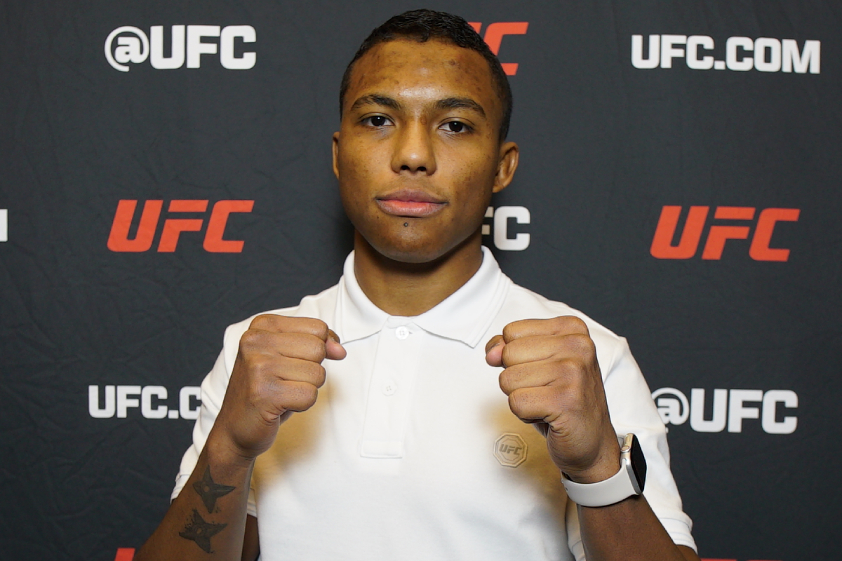 Mairon Santos faz sua estreia oficial no UFC neste sábado