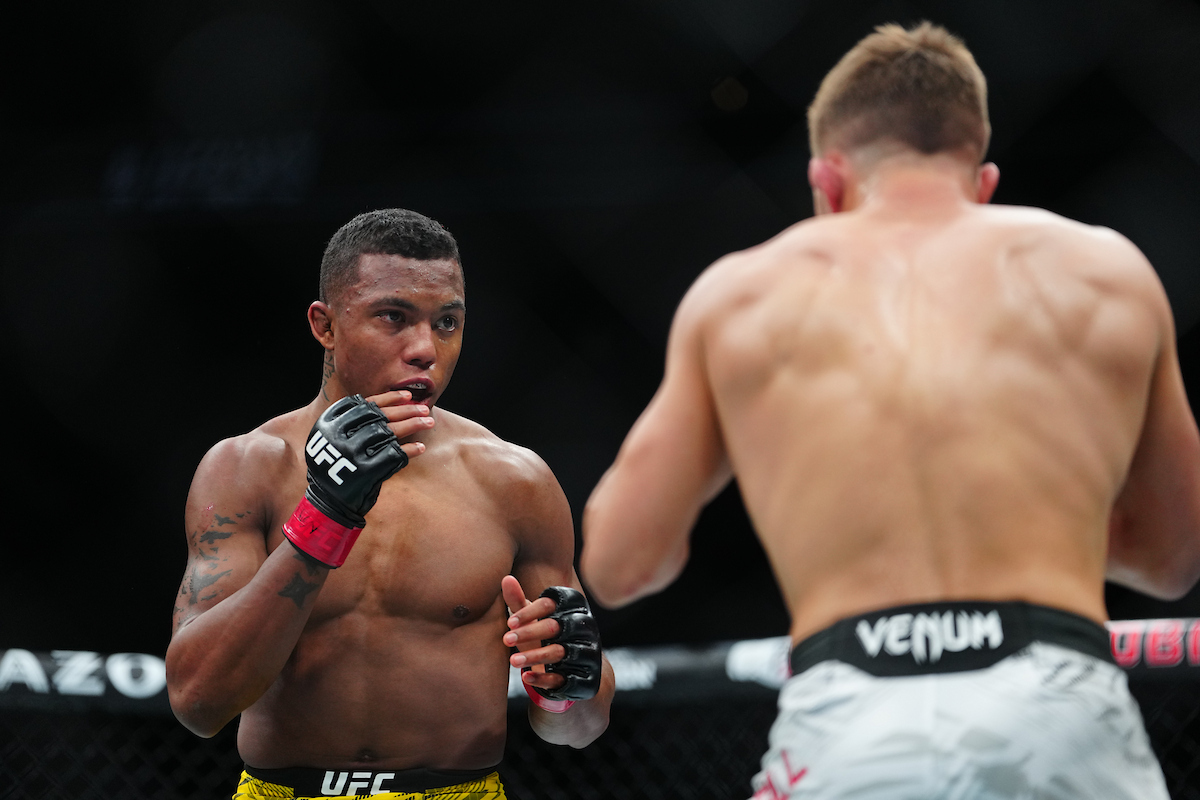 Mairon Santos venceu Francis Marshall no UFC 313