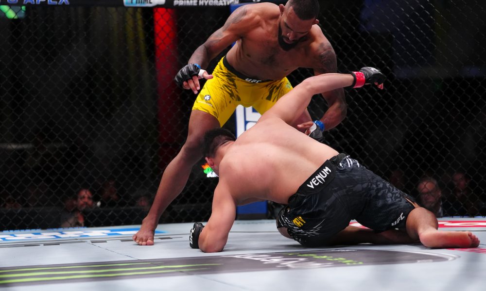 Brendson Ribeiro finaliza, quebra a banca e acaba com invencibilidade de rival no UFC Vegas