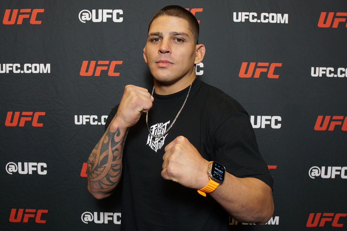 Brunno Hulk posa para foto durante conversa com a Ag Fight no media day do UFC 313