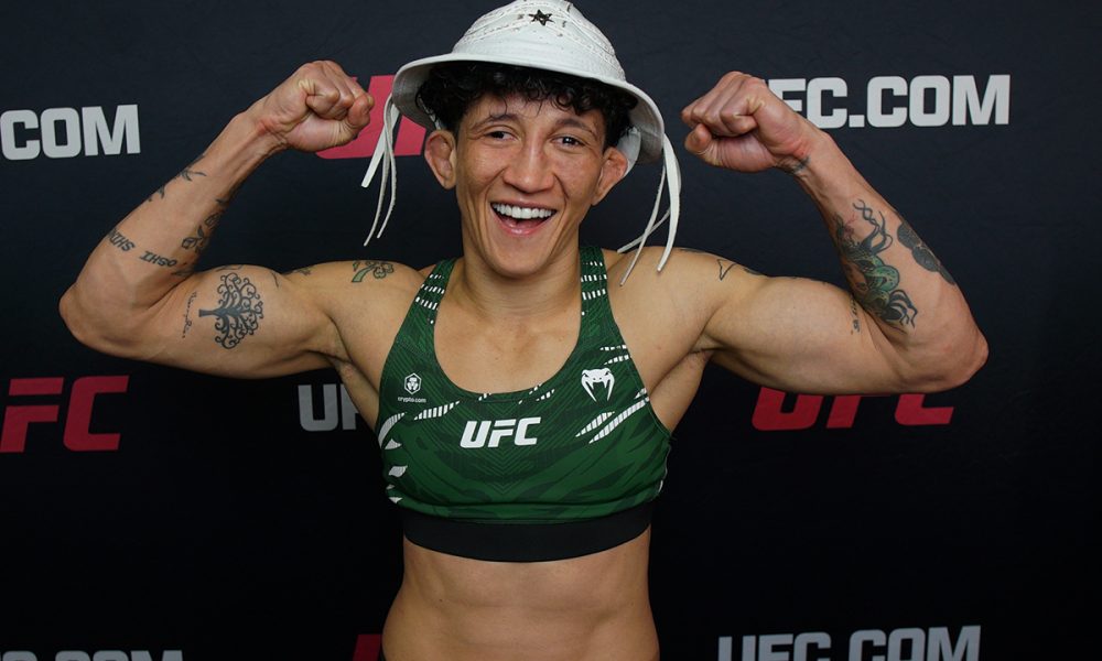 De olho no cinturão, Virna Jandiroba se oferece para enfrentar a campeã Zhang Weili na China