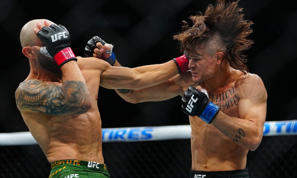 Alexander Volkanovski e Diego Lopes protagonizam encarada respeitosa antes do UFC 325