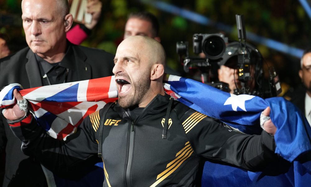Volkanovski celebra conquista de Della Maddalena no UFC 315: “Dois cinturões na Austrália”