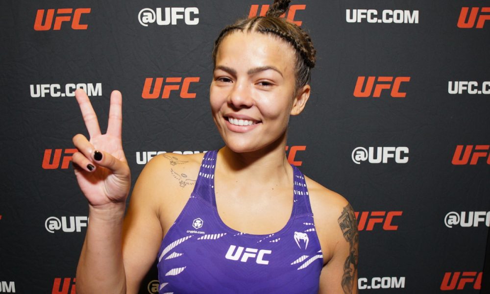 Luana Santos comemora feito inédito em vitória no UFC Vegas 106: “A primeira”