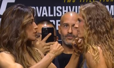 Julianna Peña e Kayla Harrison se encarando durante a coletiva de imprensa do UFC 316