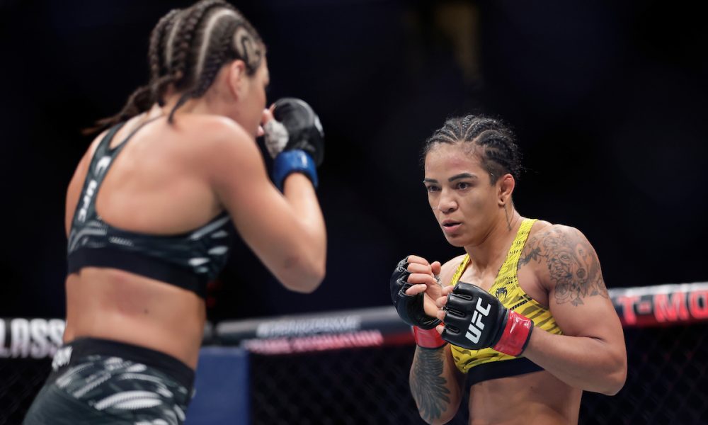 Viviane Araújo é dominada por Tracy Cortez e perde por decisão unânime no UFC 317