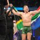 Dricus du Plessis comemora sua vitória no UFC 264