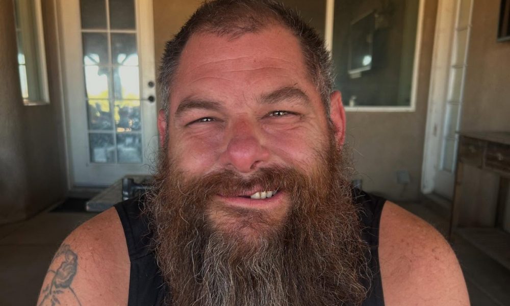 Syko Stu recebe alta do hospital após agressão brutal de Raja Jackson