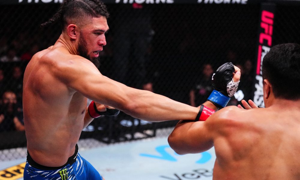 Johnny Walker enfrenta Zhang Mingyang no UFC Xangai