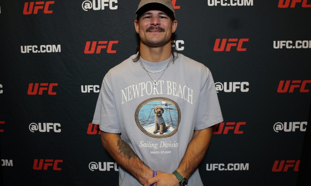 Diego Lopes rebate críticas após ser escolhido para encarar Volkanovski no UFC 325