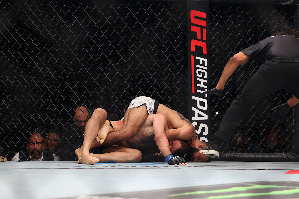 Maurício Ruffy foi derrotado por Benoit Saint Denis no UFC Paris