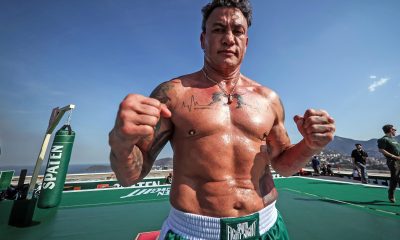 Acelino 'Popó' Freitas posa para foto no treino aberto da Spaten no Rio de Janeiro