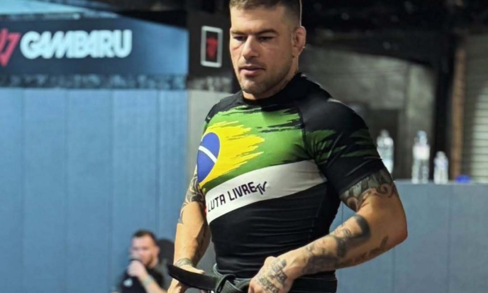 Treinador brasileiro de Luta Livre revela motivo de rompimento com Tom Aspinall