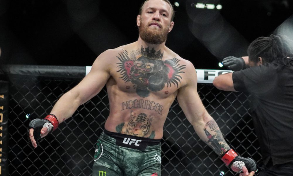 Conor McGregor celebra vitória no UFC
