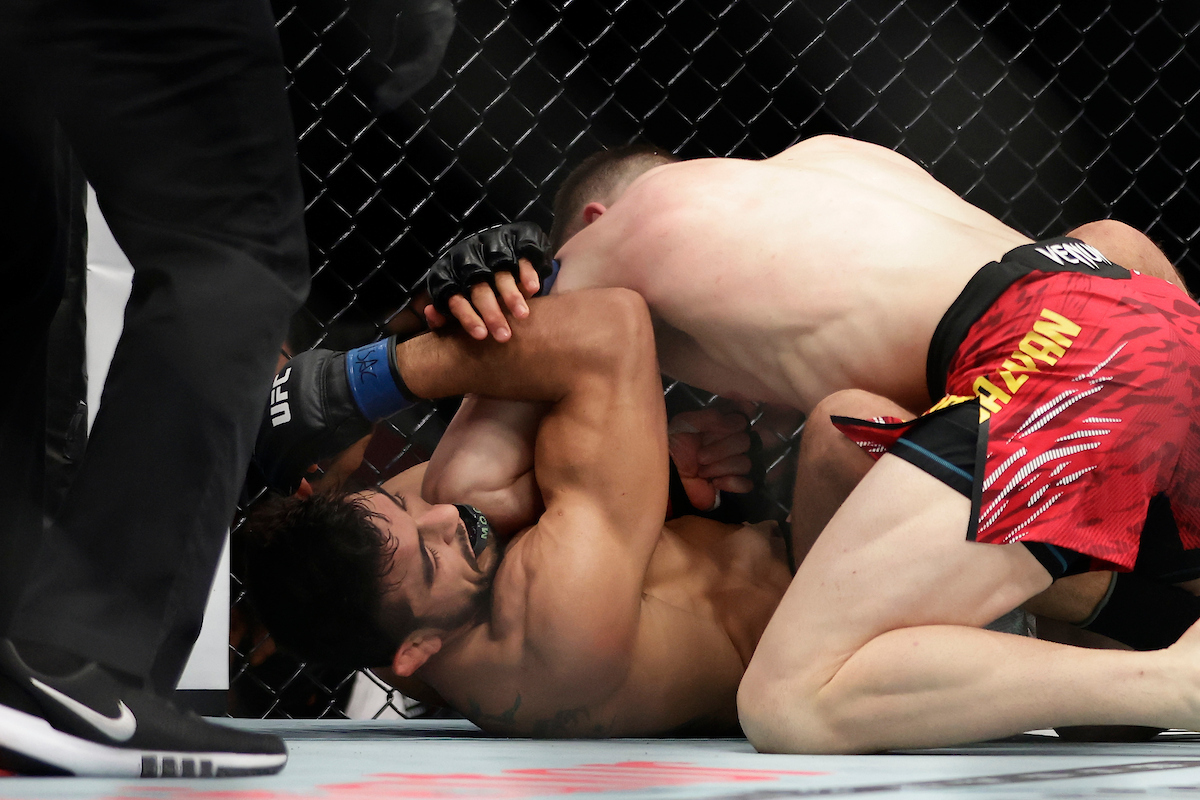 Edmen Shahbazyan venceu André ‘Sergipano’ no UFC 320