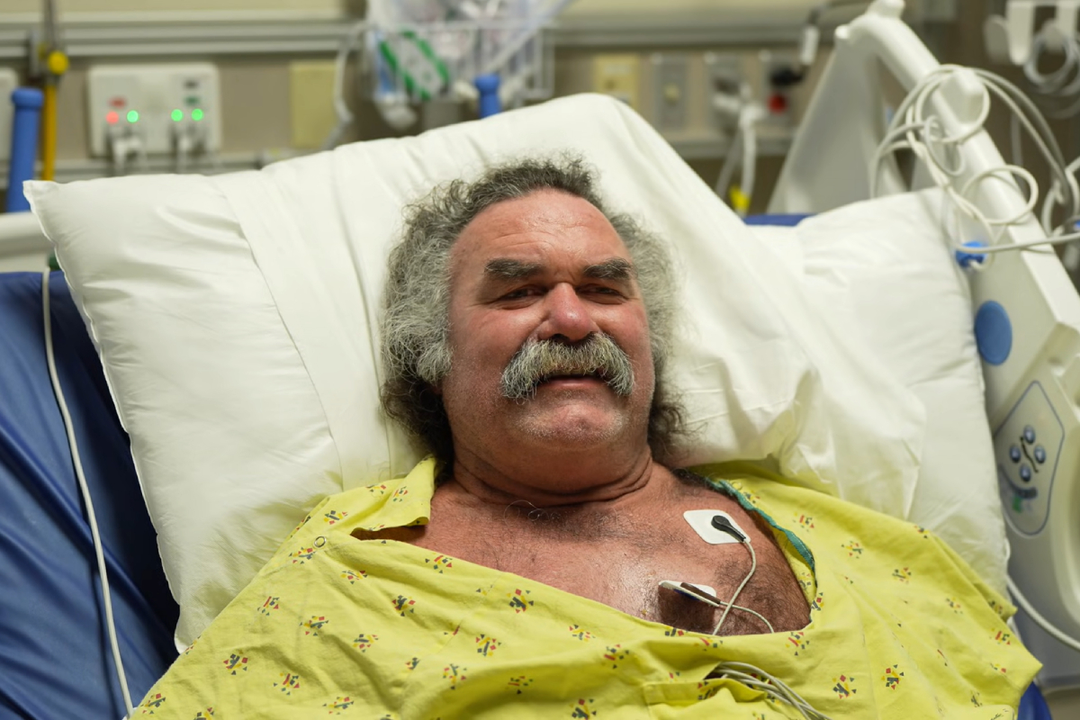 Hall da Fama do UFC, Don Frye precisou ser hospitalizado nos EUA