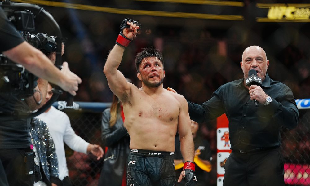 Henry Cejudo batalha, mas perde duelo de gerações e anuncia aposentadoria no UFC 323