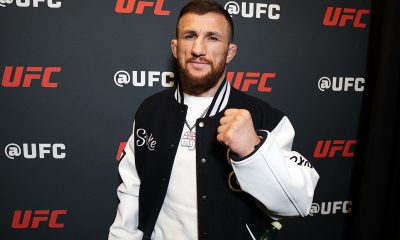 Merab Dvalishvili posa para foto no media day do UFC 323